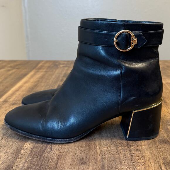 Tory Burch Sophia Ankle Boots Leather Heel Gold Logo Buckle Black Size 10.5 - Picture 4 of 12